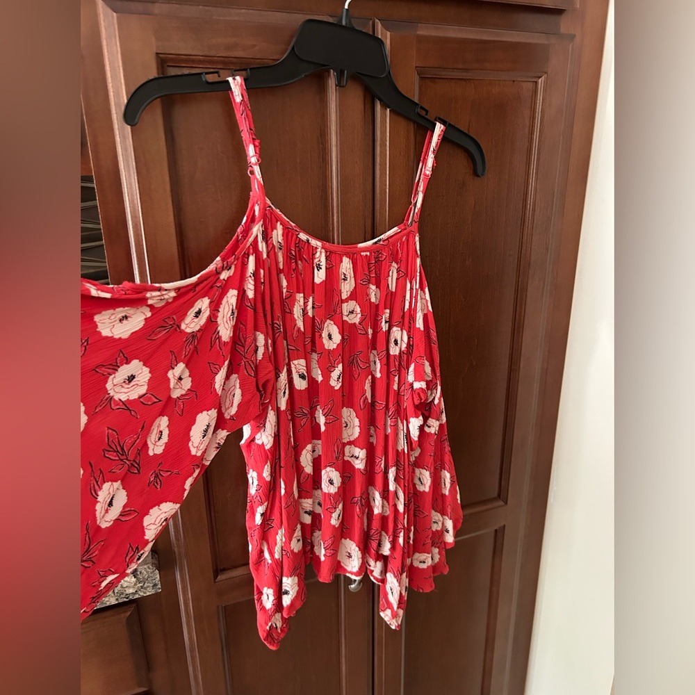 Billabong Red and White Asymmetrical Pleated Tank Top